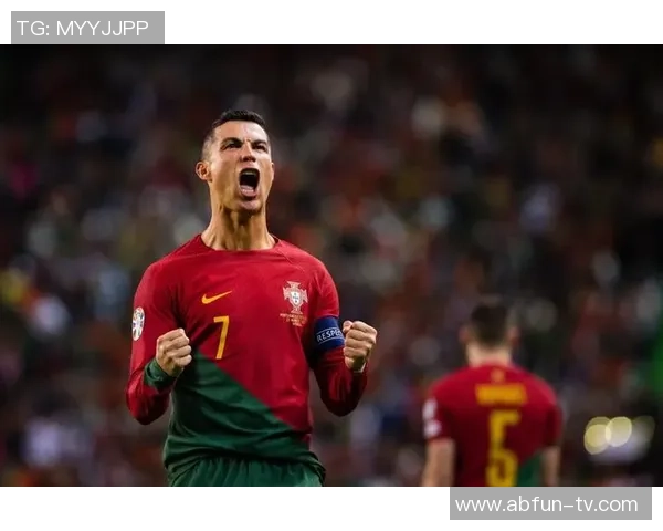 足球大罗经典瞬间回顾与传奇生涯的精彩图片合集